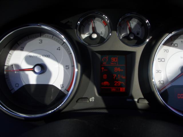 http://www.forum-peugeot.com/Forum/mesimages/20730/308 HDi 001.jpg